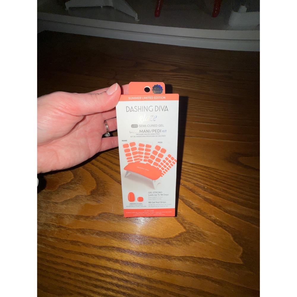 Dashing Diva‎ Glaze LED Semi-Cured Gel Mani Pedi Kit Vitamin Orange Coral